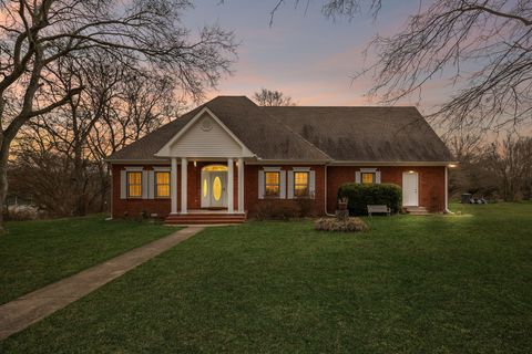 1019 Hilton Ln Castalian Springs TN 37031