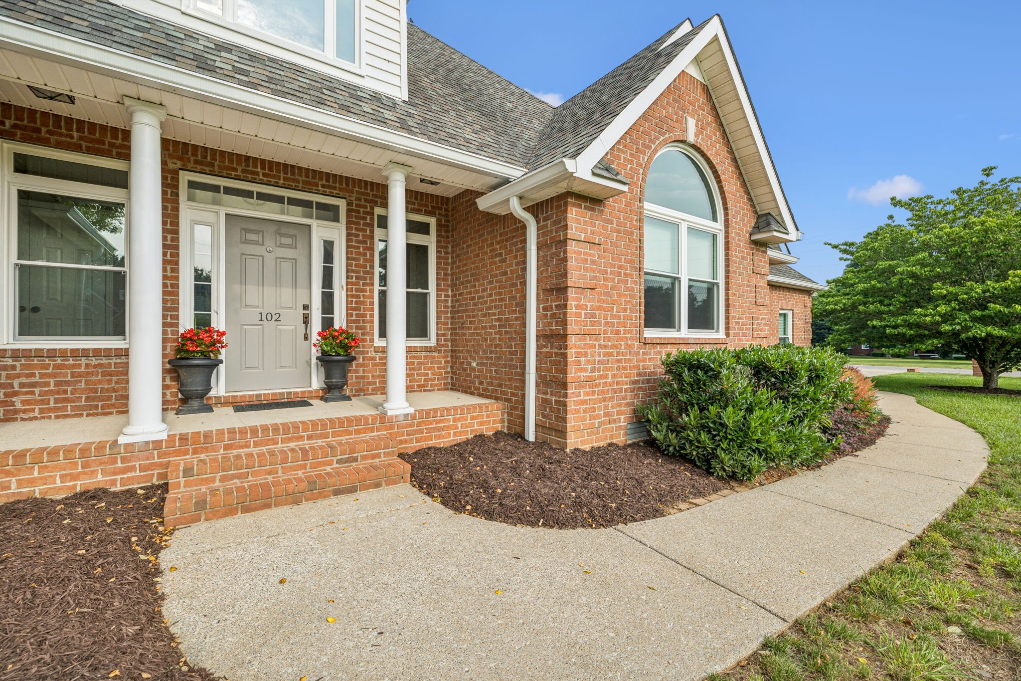 102 Janice Dr