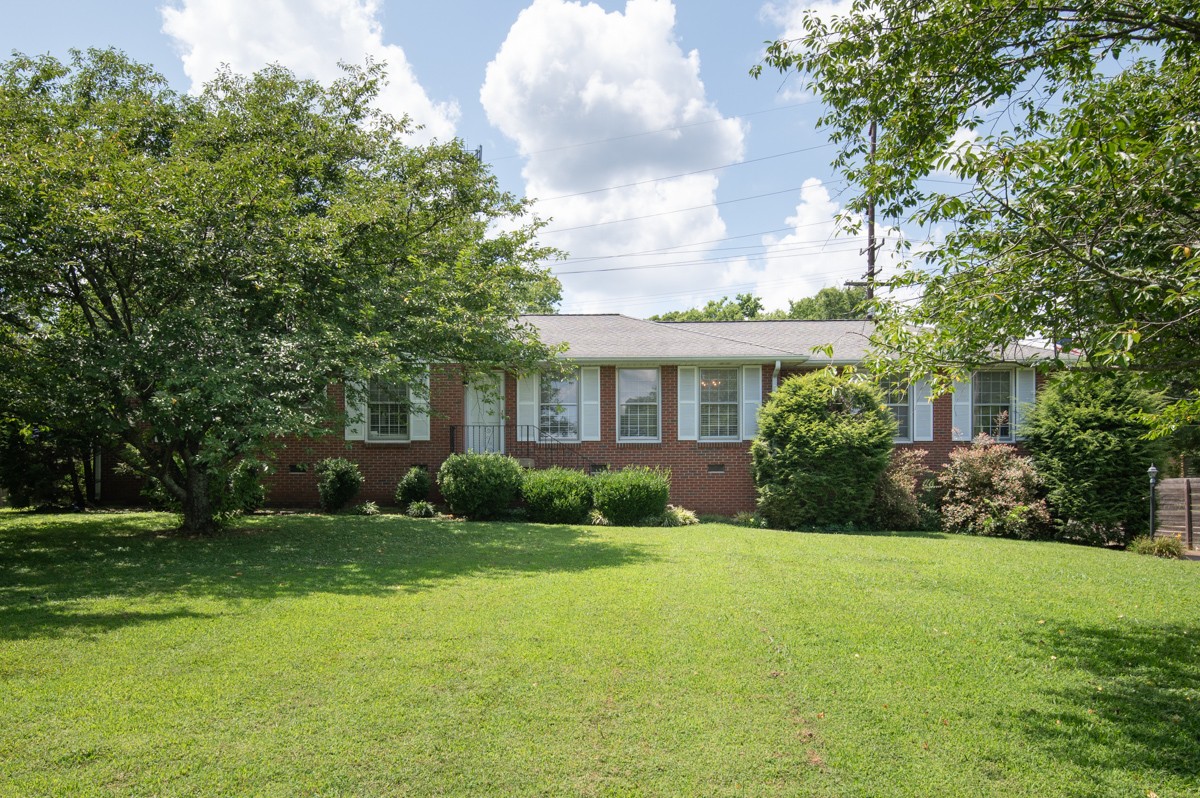 5169 Regent Dr