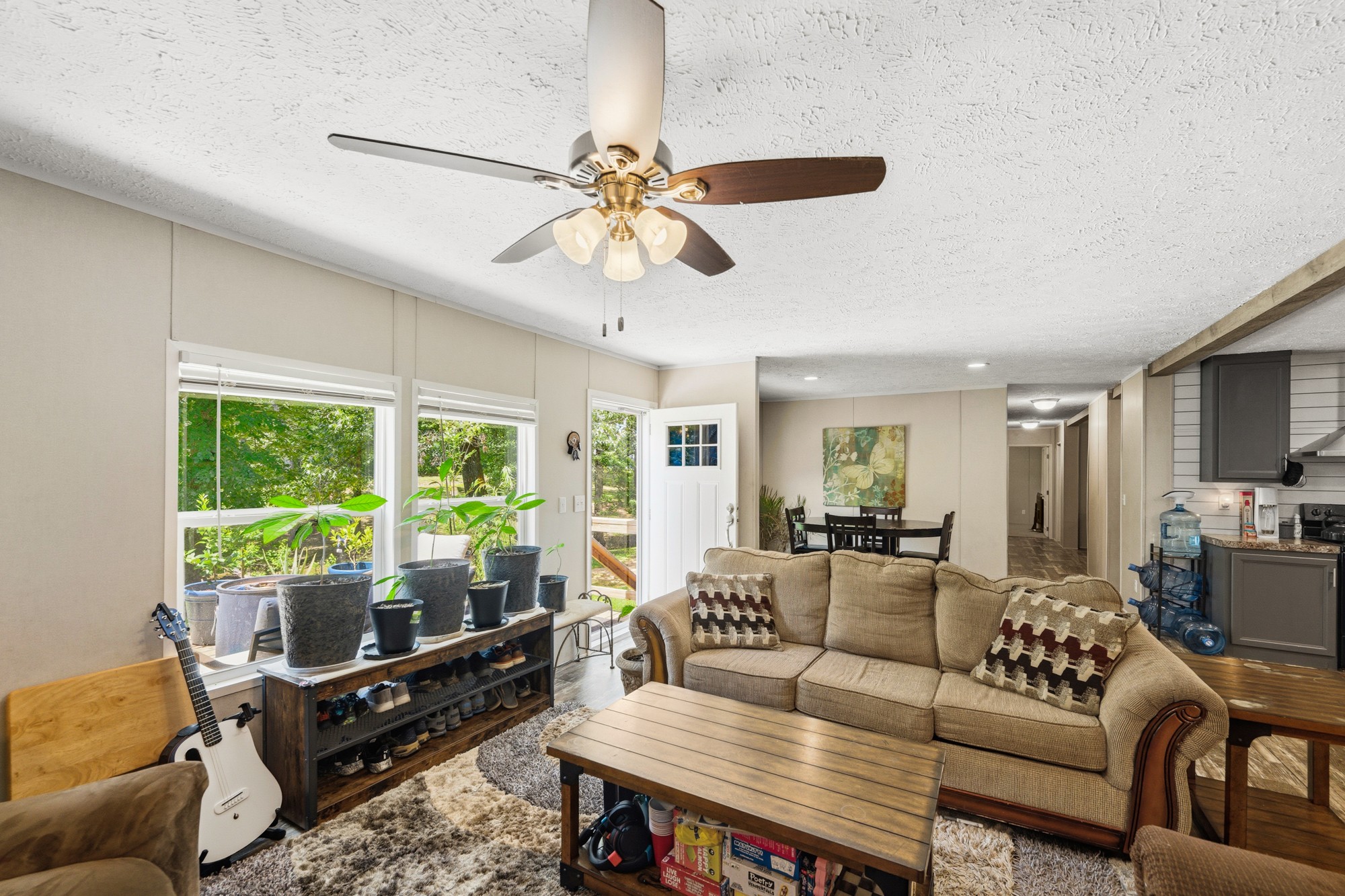 38 Doe Creek Rd