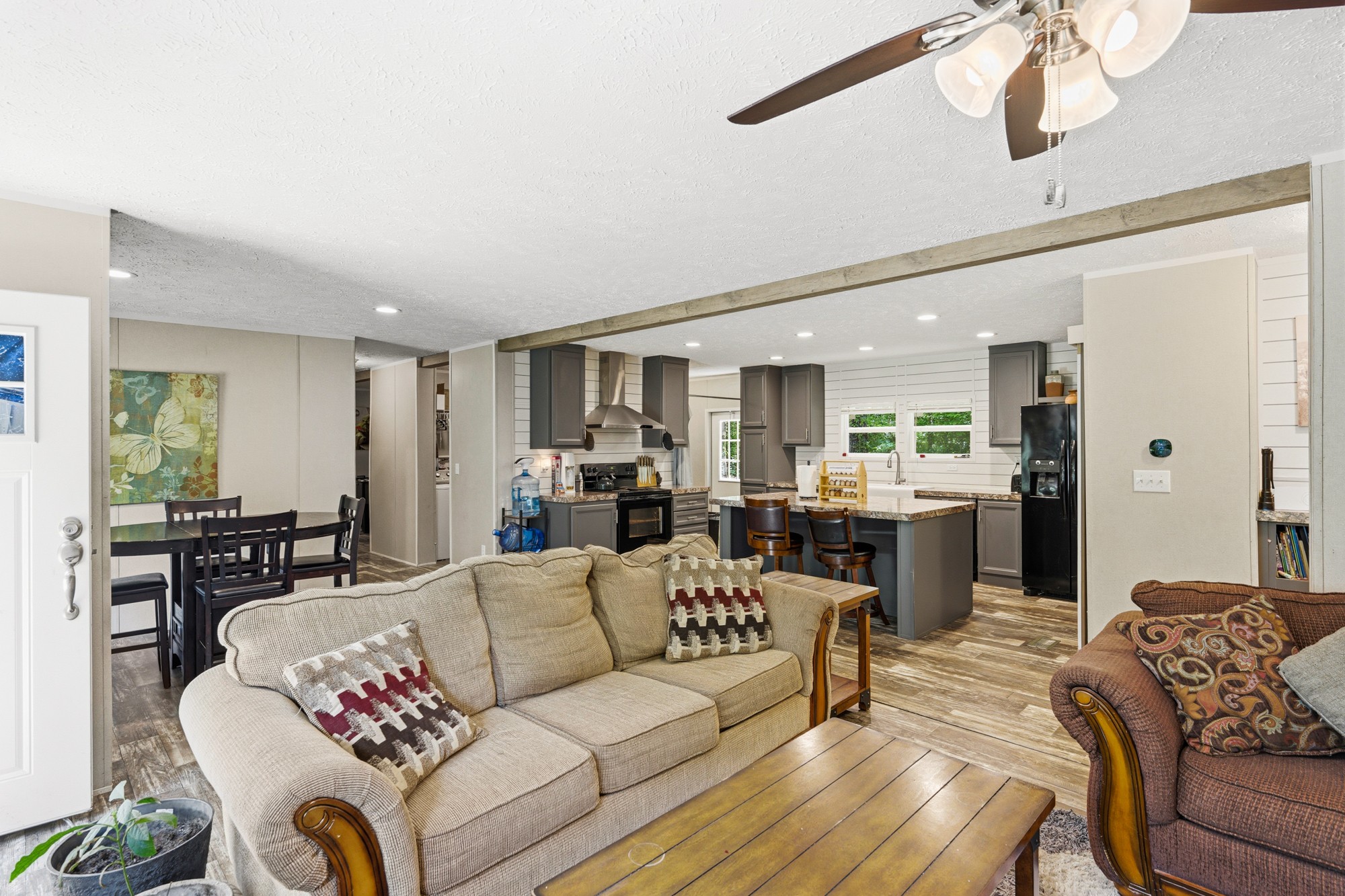 38 Doe Creek Rd
