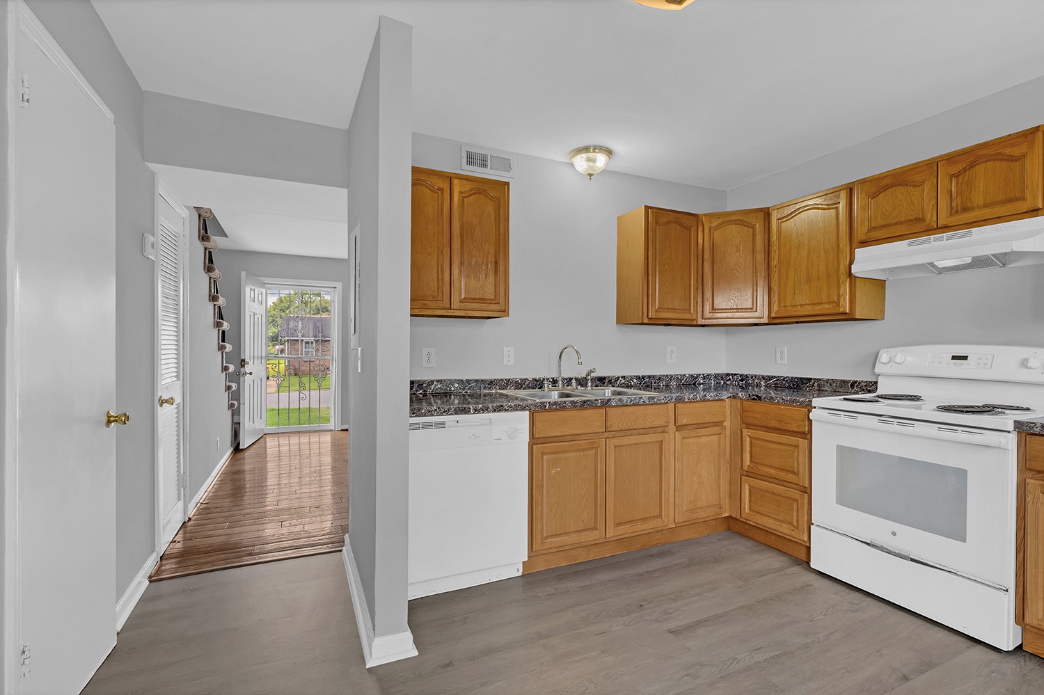 3516 Brookway Dr