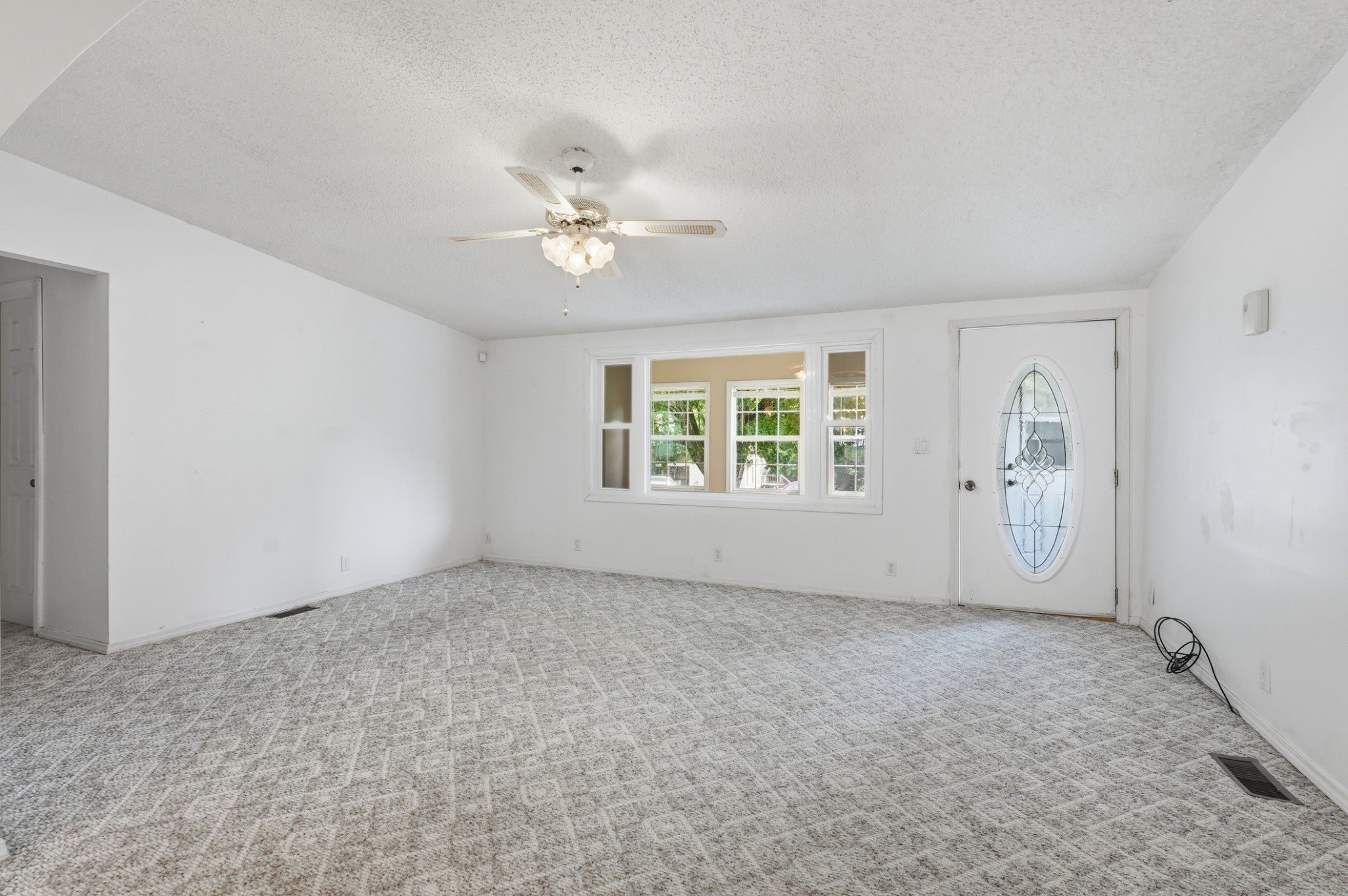 1031 Laurelwood Dr