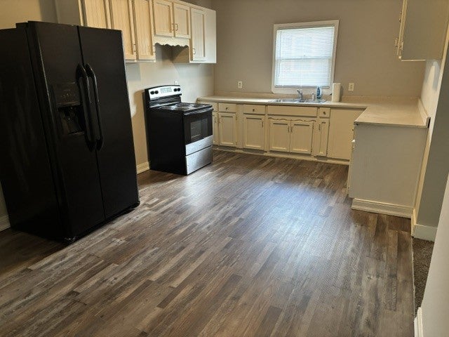 320 S Kings Hwy