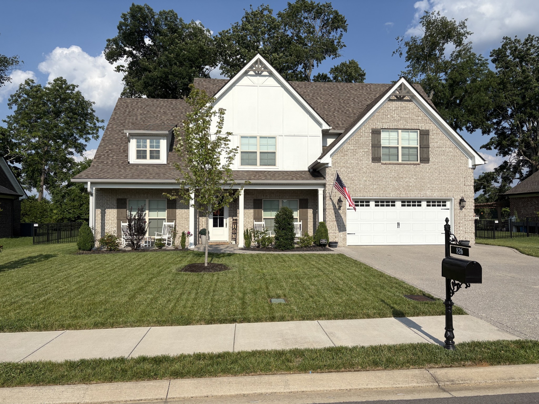 826 Licinius Ln
