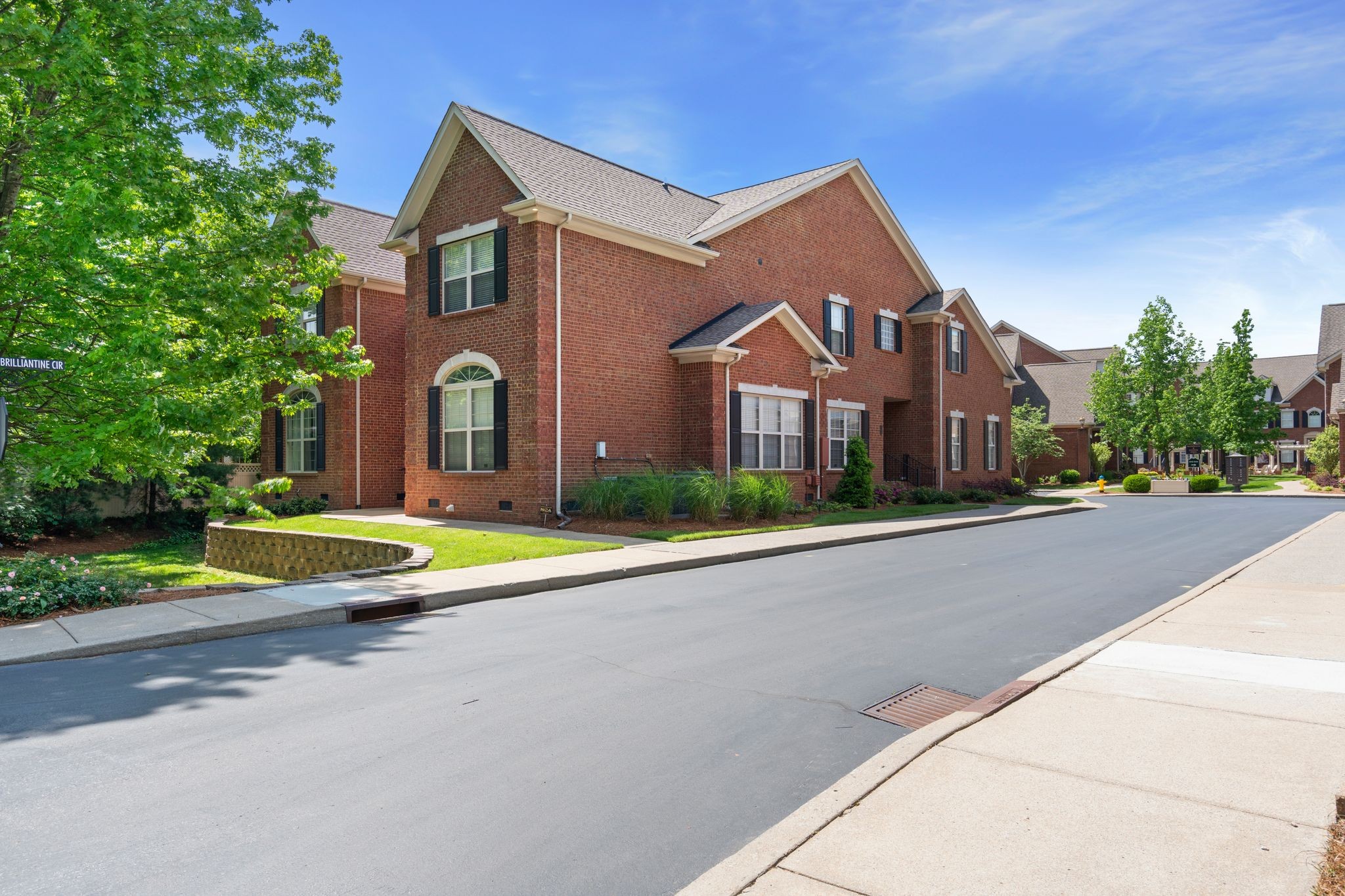 128 Brilliantine Cir