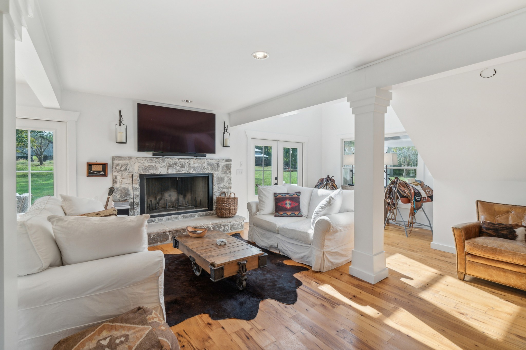 927 Bond Road