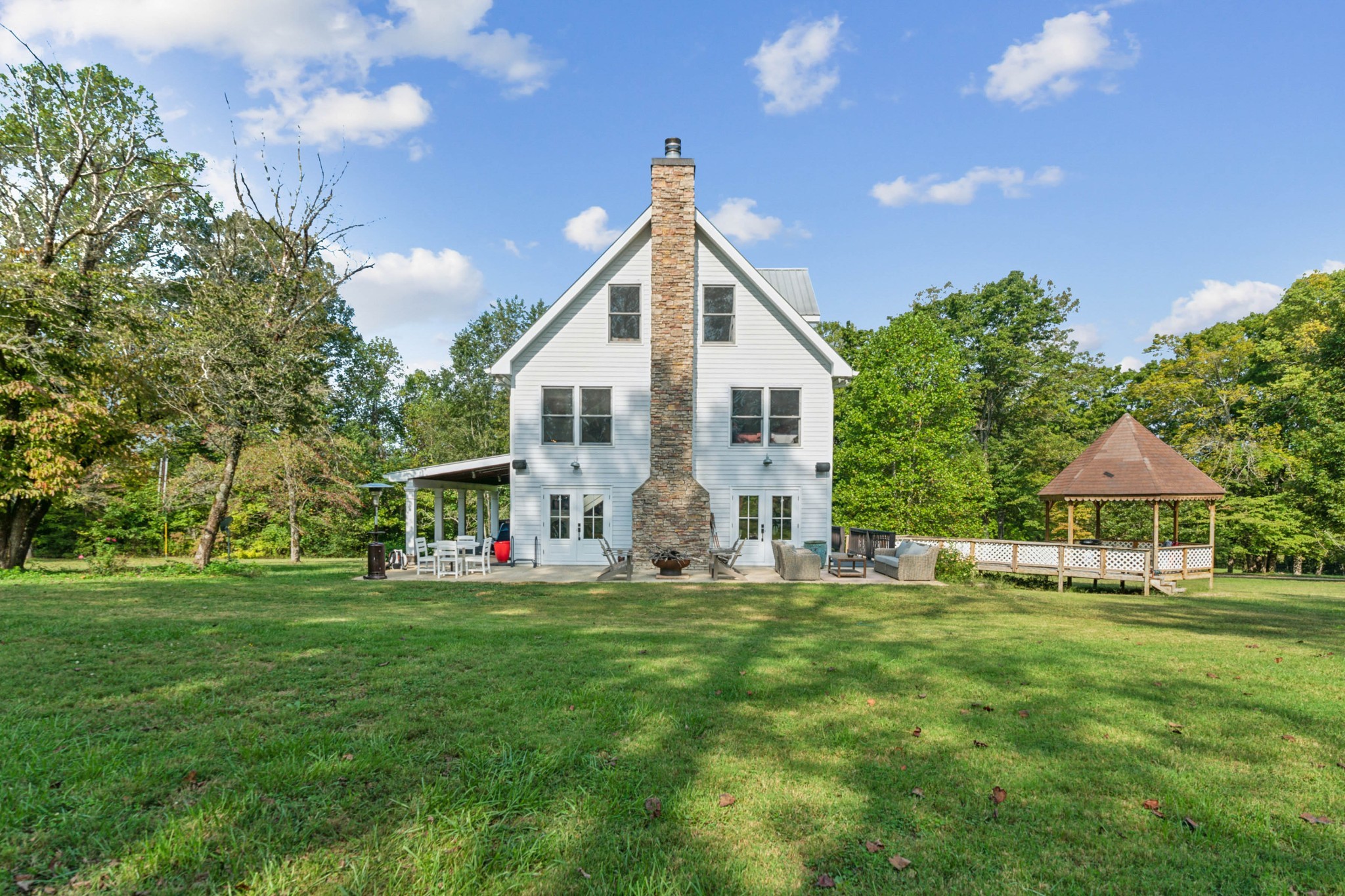 927 Bond Road