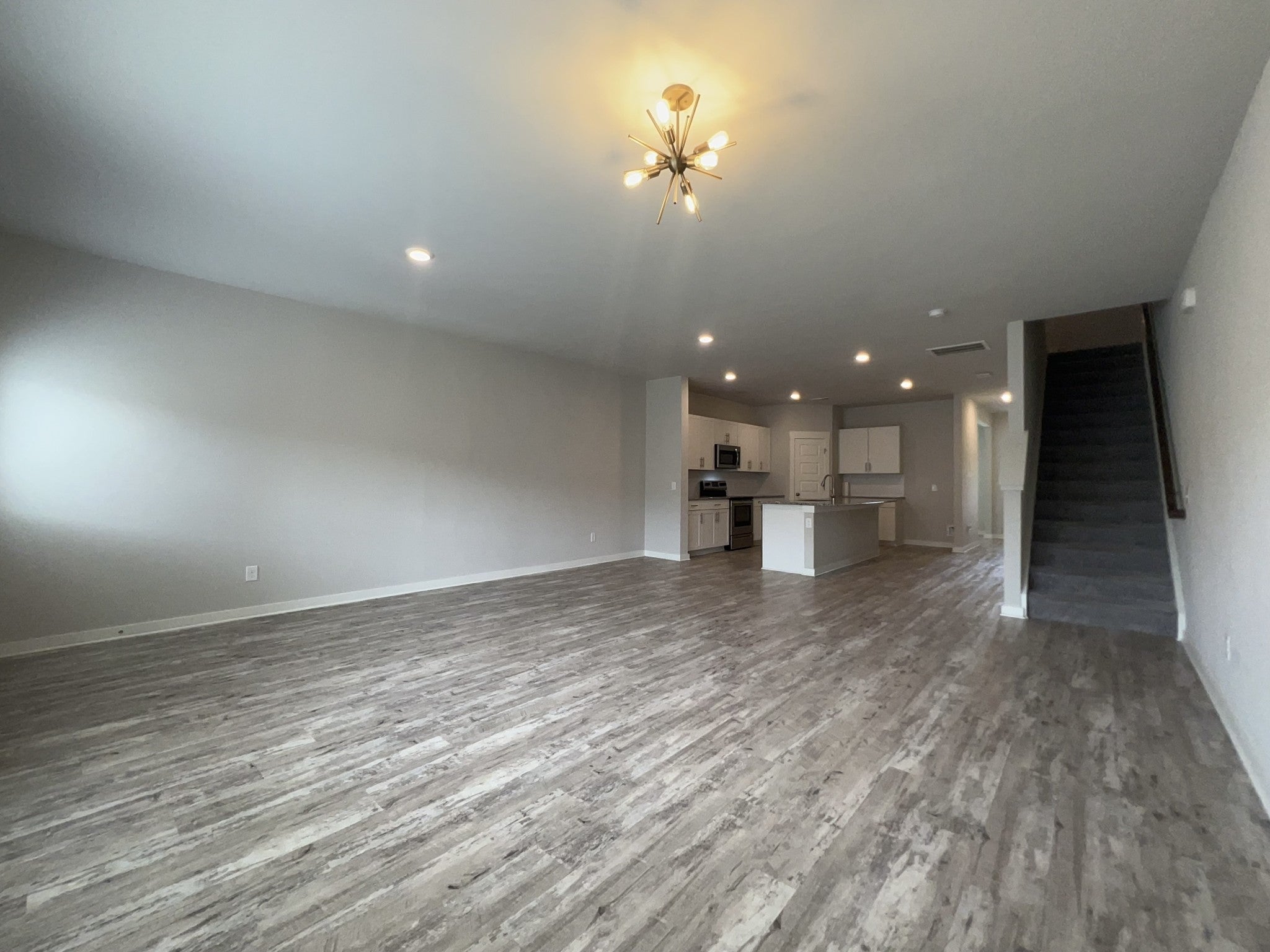 2012 Hardwick Ln