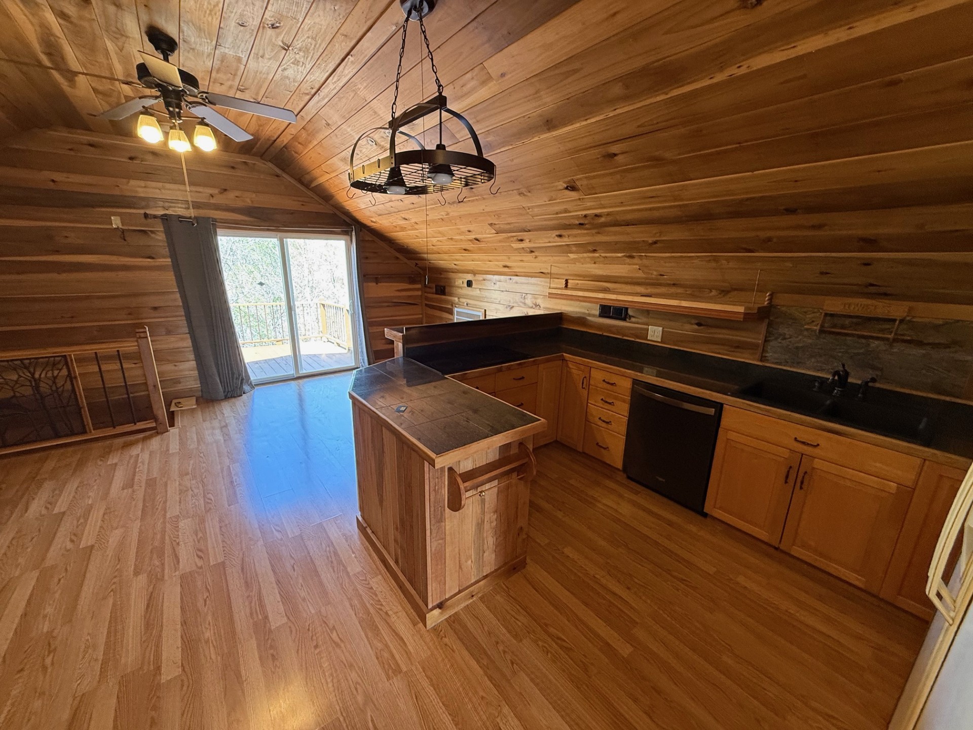 111 Portalatin Pointe