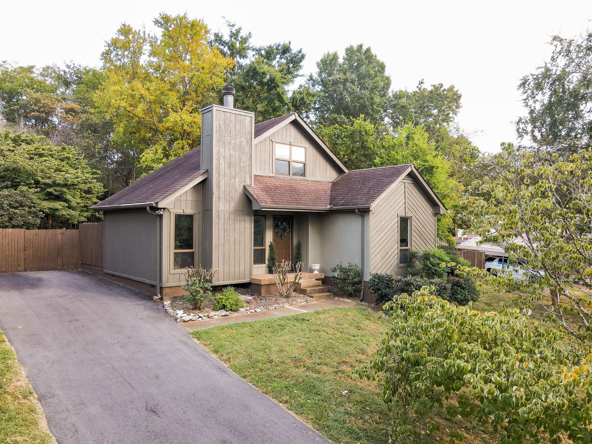 121 Needles Ct