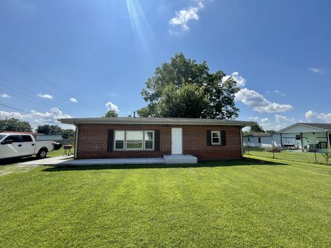 107 10th Ave N Decherd TN 37324