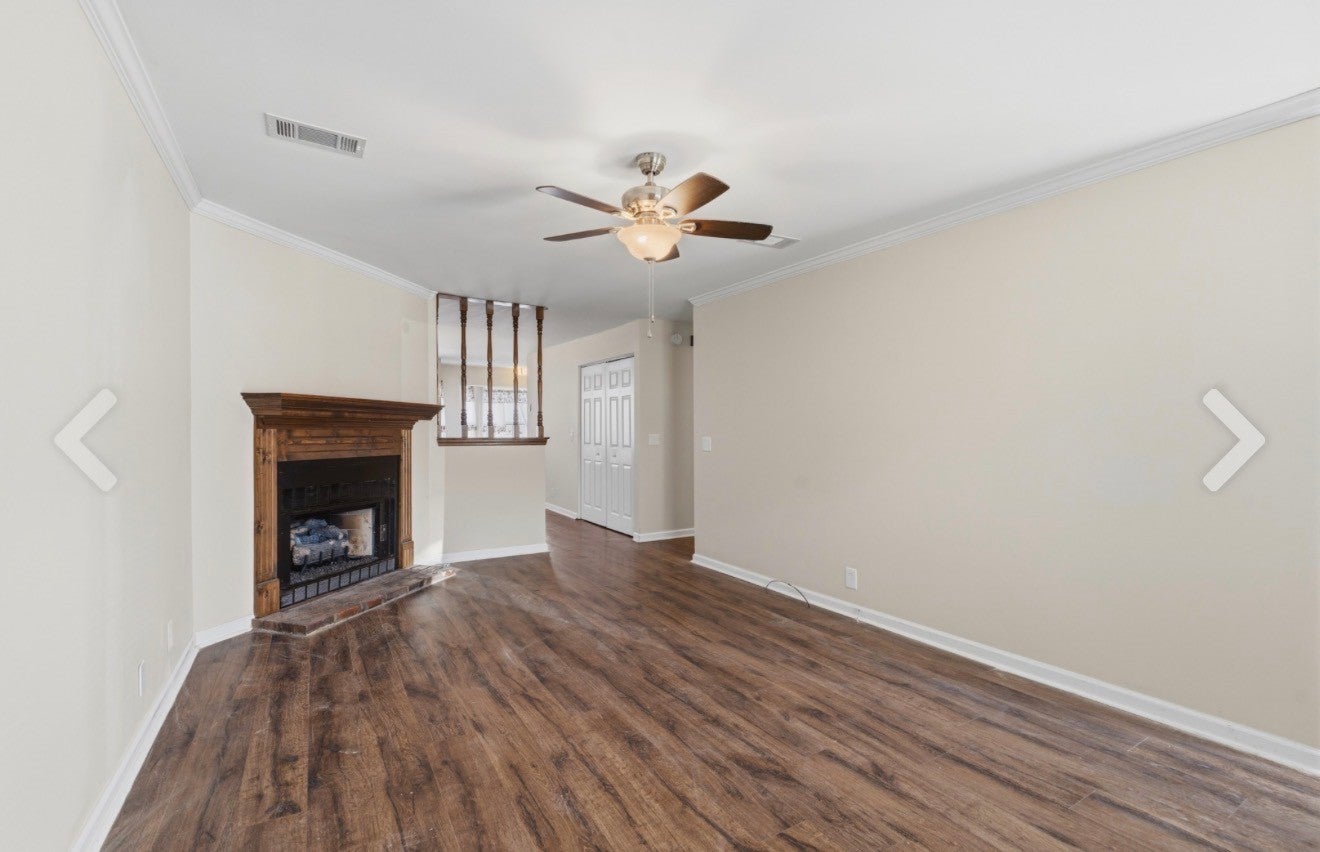 40 Rolling Meadows Dr