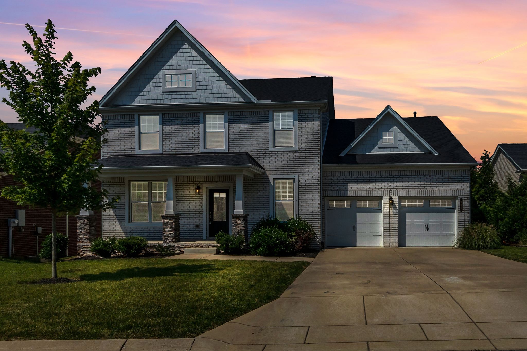 900 Easton Dr