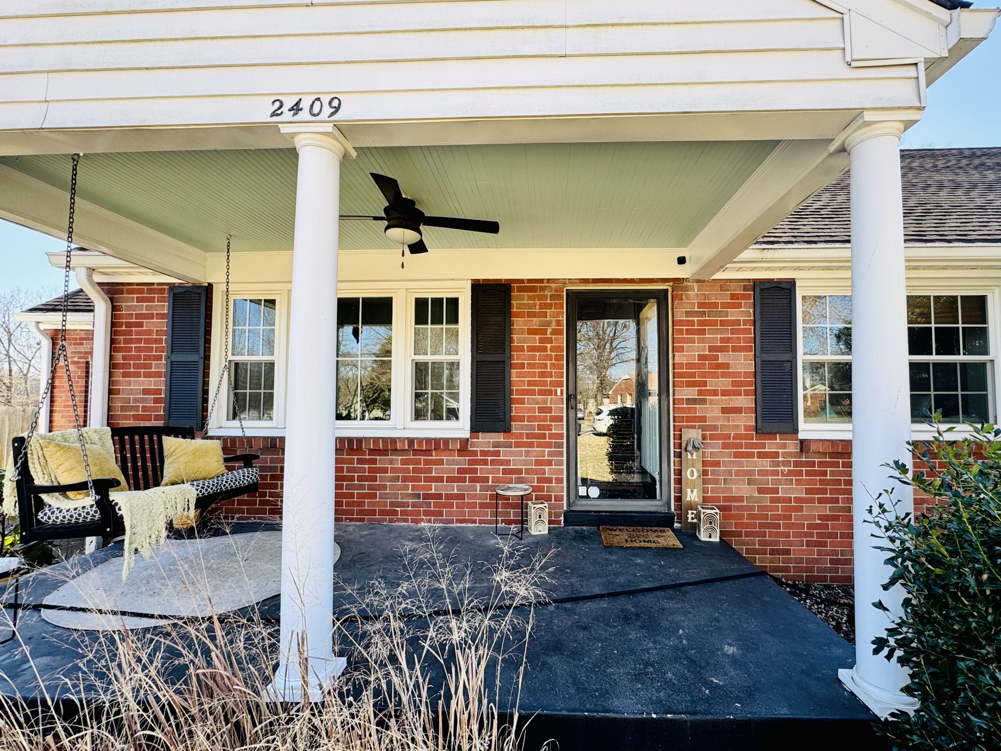 2409 Springview Dr