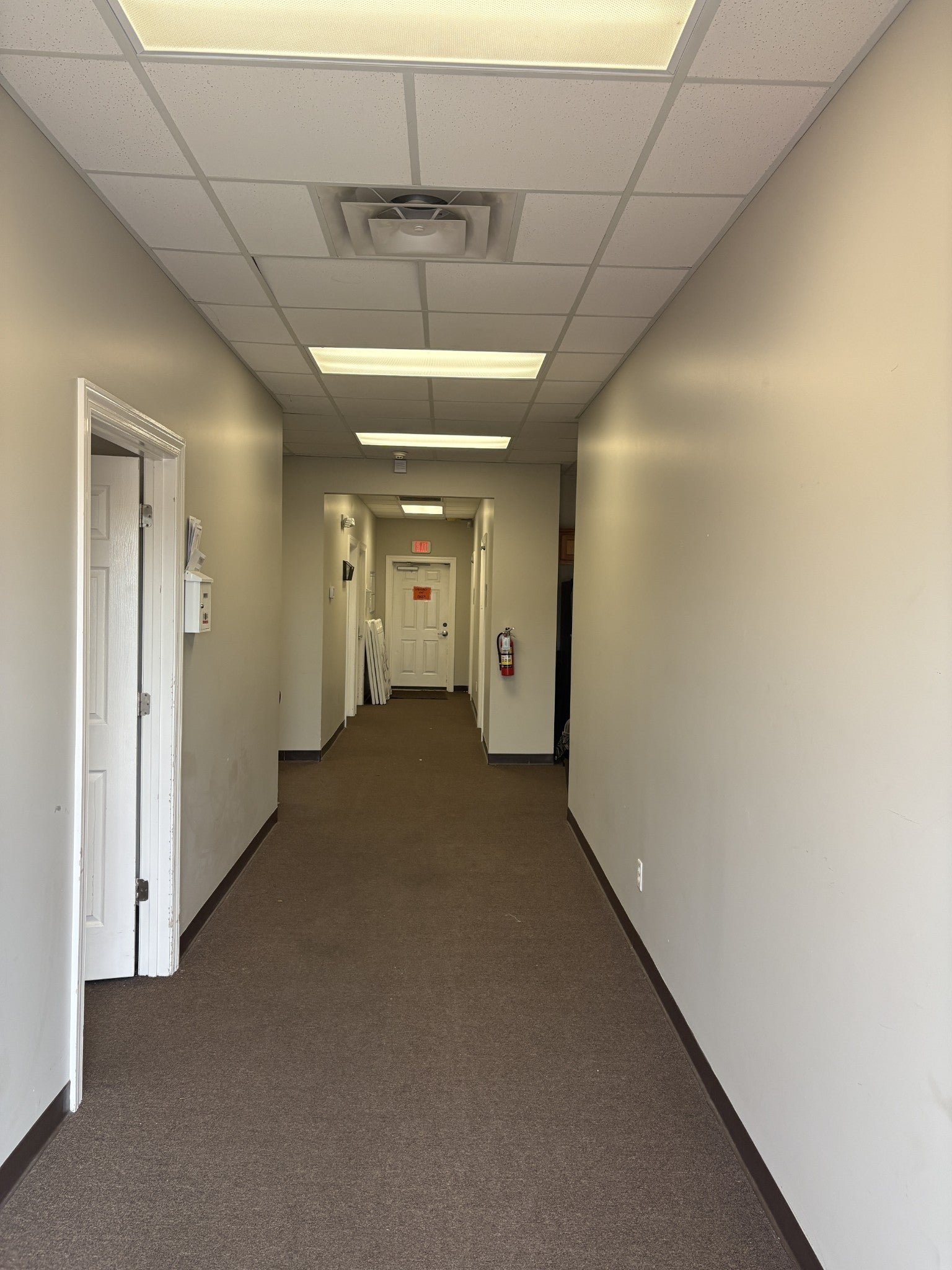 906 Ridgely Rd