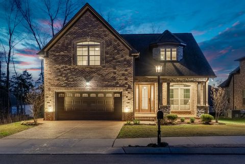 512 Hollow Tree Trl Mount Juliet TN 37122