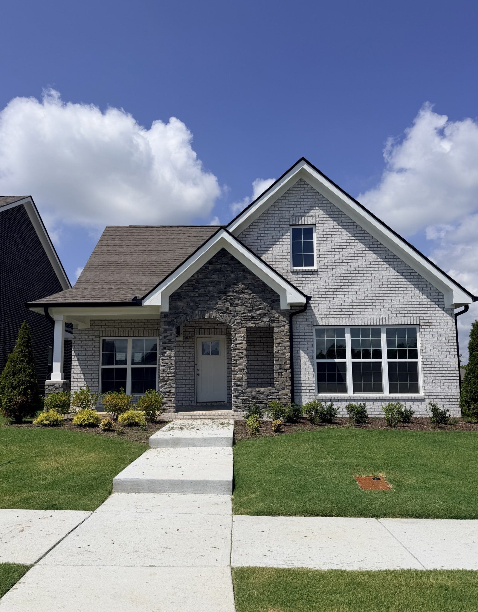 3-bed listing at 6717 Major Hutchings Dr, Hermitage