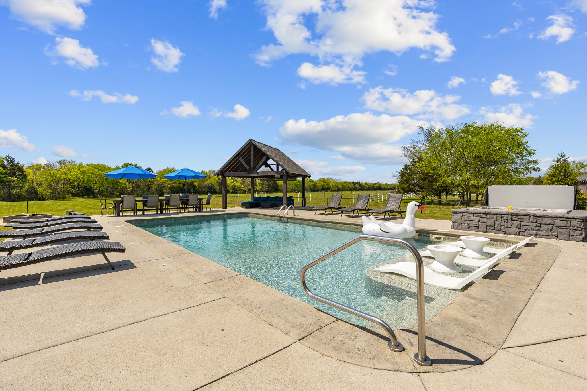 Lebanon, Tennessee, 37090, United States, 3 Bedrooms Bedrooms, ,3 BathroomsBathrooms,Residential,Active,2037108