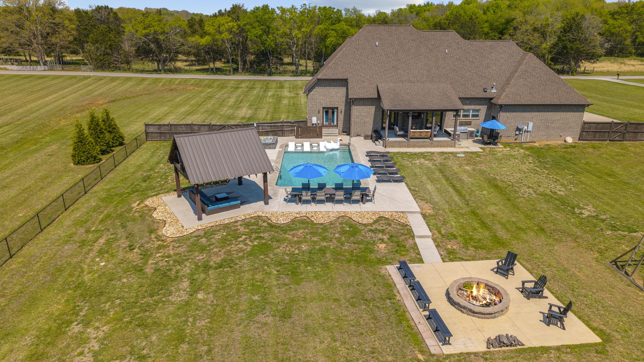 Lebanon, Tennessee, 37090, United States, 3 Bedrooms Bedrooms, ,3 BathroomsBathrooms,Residential,Active,2037108