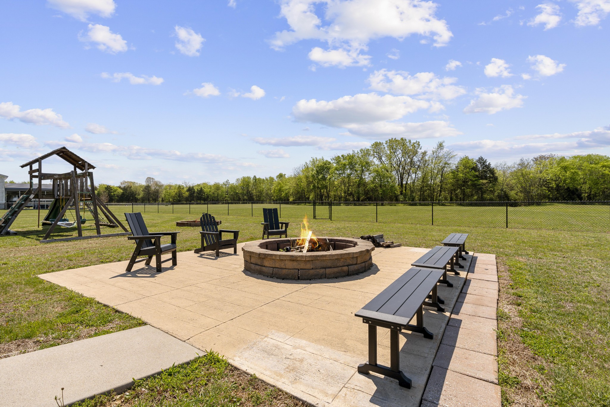 Lebanon, Tennessee, 37090, United States, 3 Bedrooms Bedrooms, ,3 BathroomsBathrooms,Residential,Active,2037108