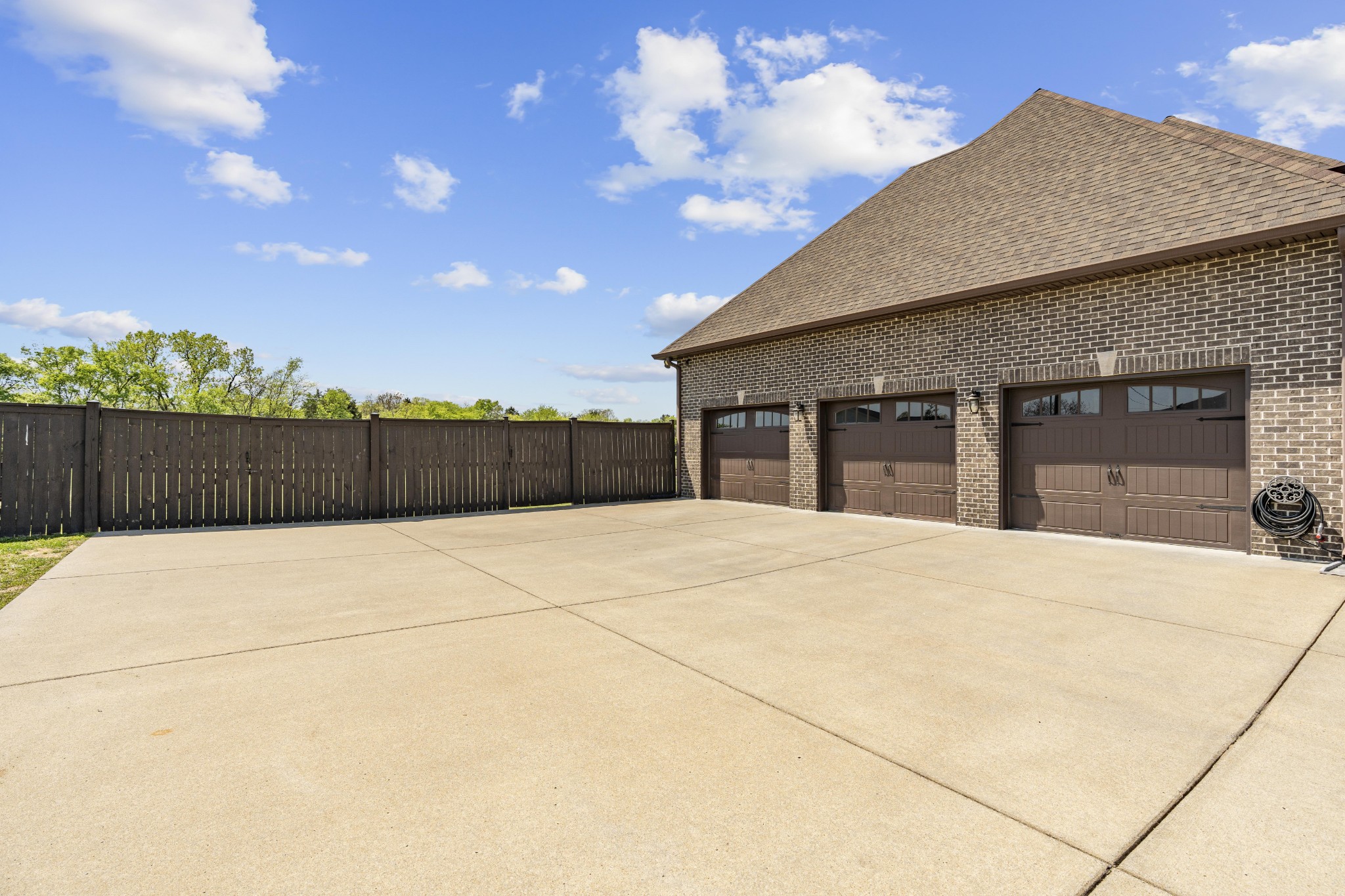Lebanon, Tennessee, 37090, United States, 3 Bedrooms Bedrooms, ,3 BathroomsBathrooms,Residential,Active,2037108