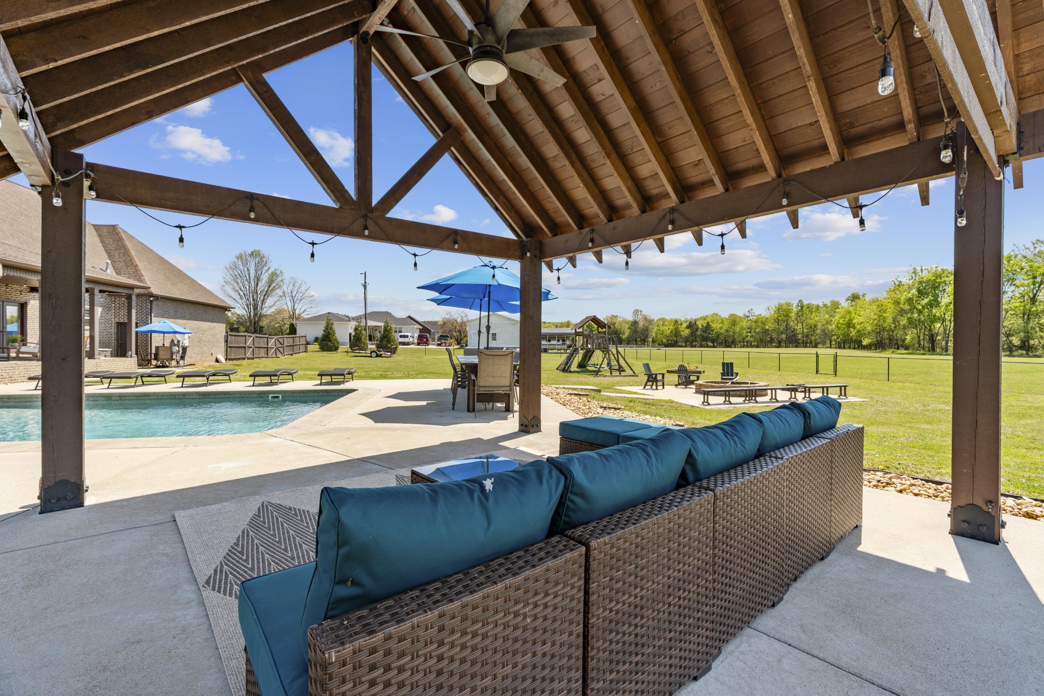 Lebanon, Tennessee, 37090, United States, 3 Bedrooms Bedrooms, ,3 BathroomsBathrooms,Residential,Active,2037108