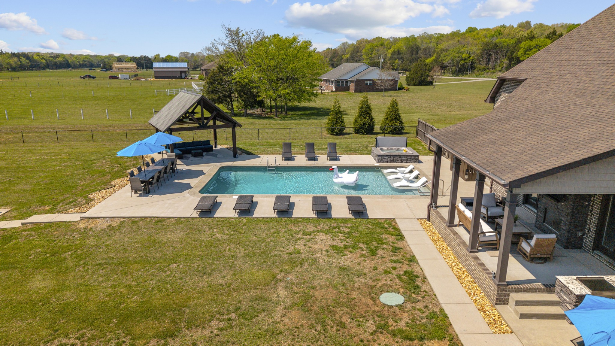 Lebanon, Tennessee, 37090, United States, 3 Bedrooms Bedrooms, ,3 BathroomsBathrooms,Residential,Active,2037108
