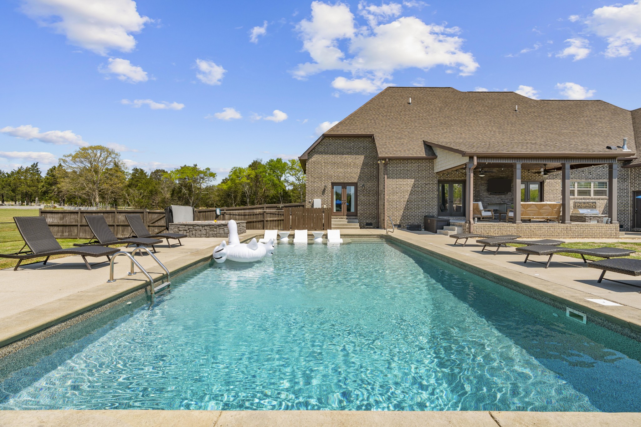 Lebanon, Tennessee, 37090, United States, 3 Bedrooms Bedrooms, ,3 BathroomsBathrooms,Residential,Active,2037108