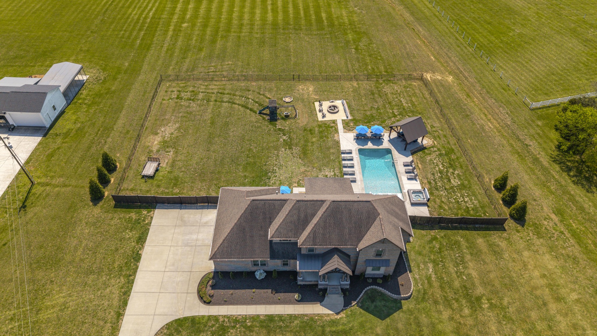 Lebanon, Tennessee, 37090, United States, 3 Bedrooms Bedrooms, ,3 BathroomsBathrooms,Residential,Active,2037108