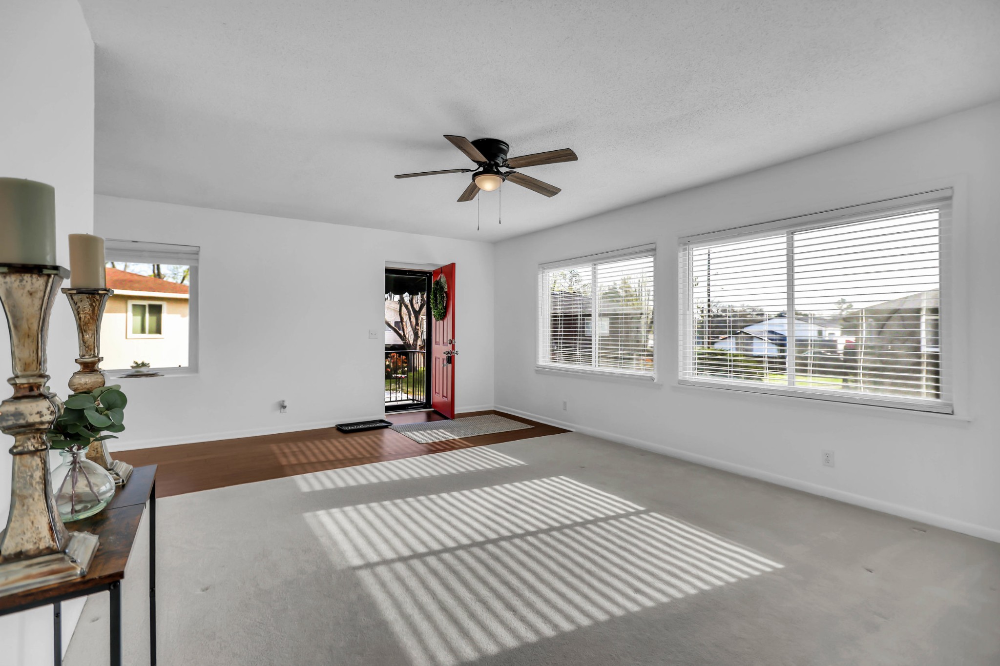 Search Listings 4 250 Donna Dr 4D