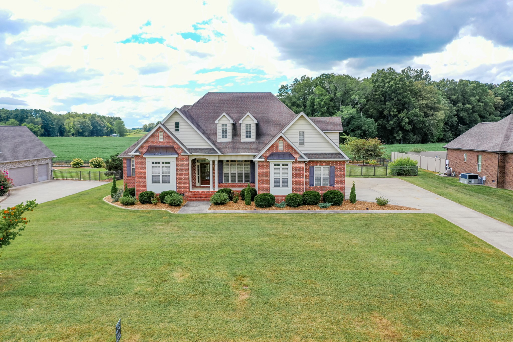 215 Wellington Dr