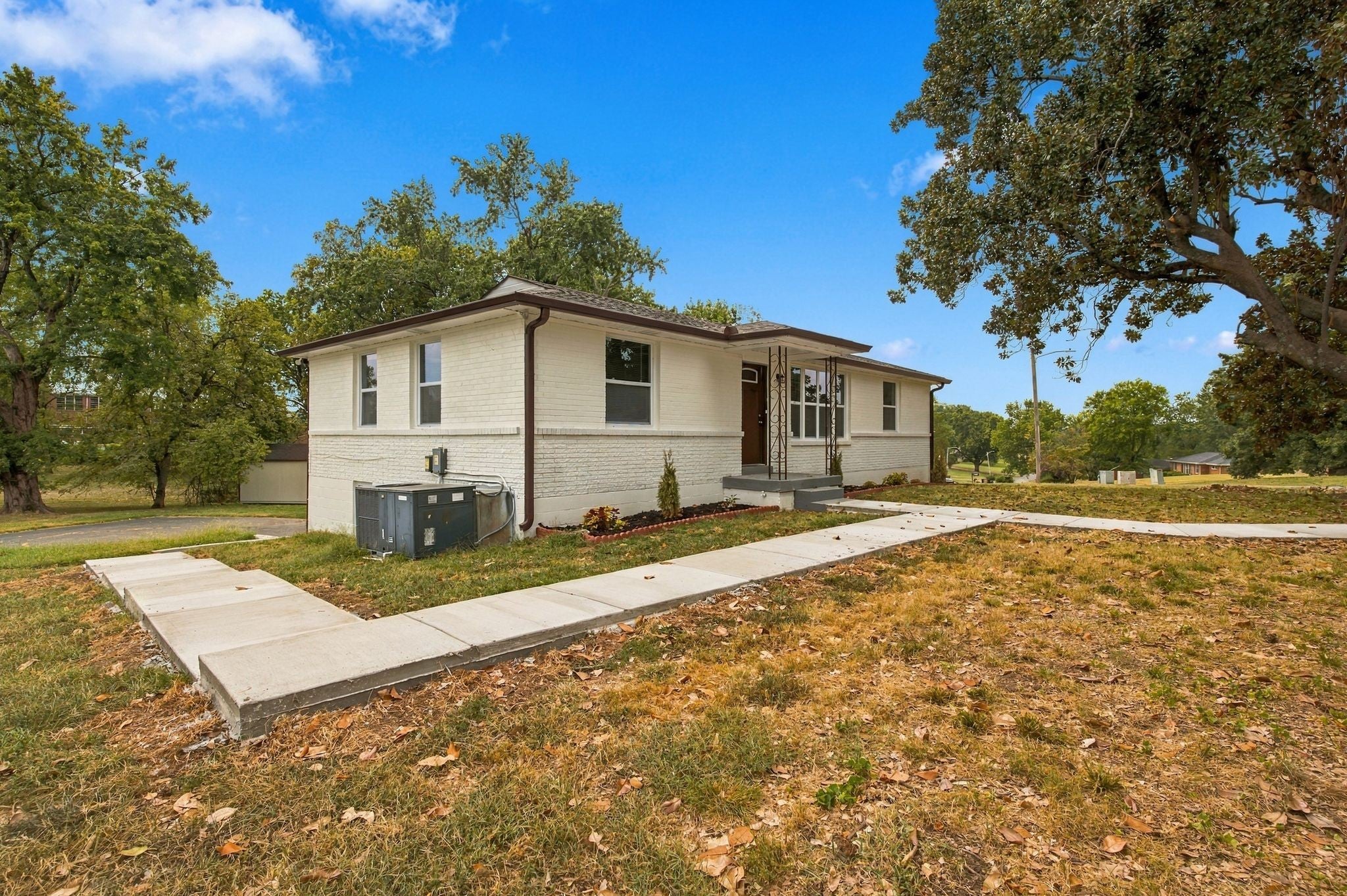 2469 Cabin Hill Rd