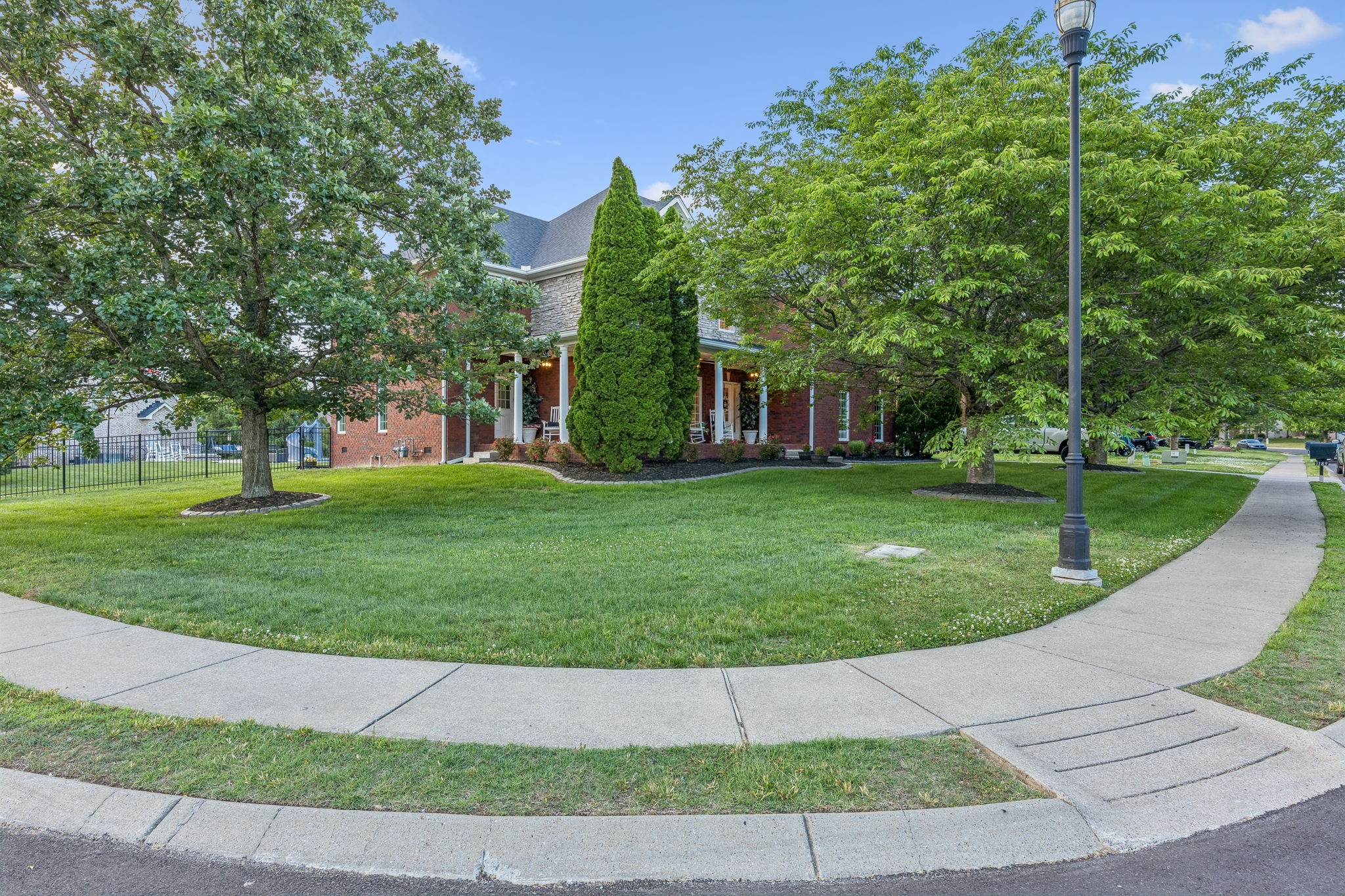 1189 McCoury Ln
