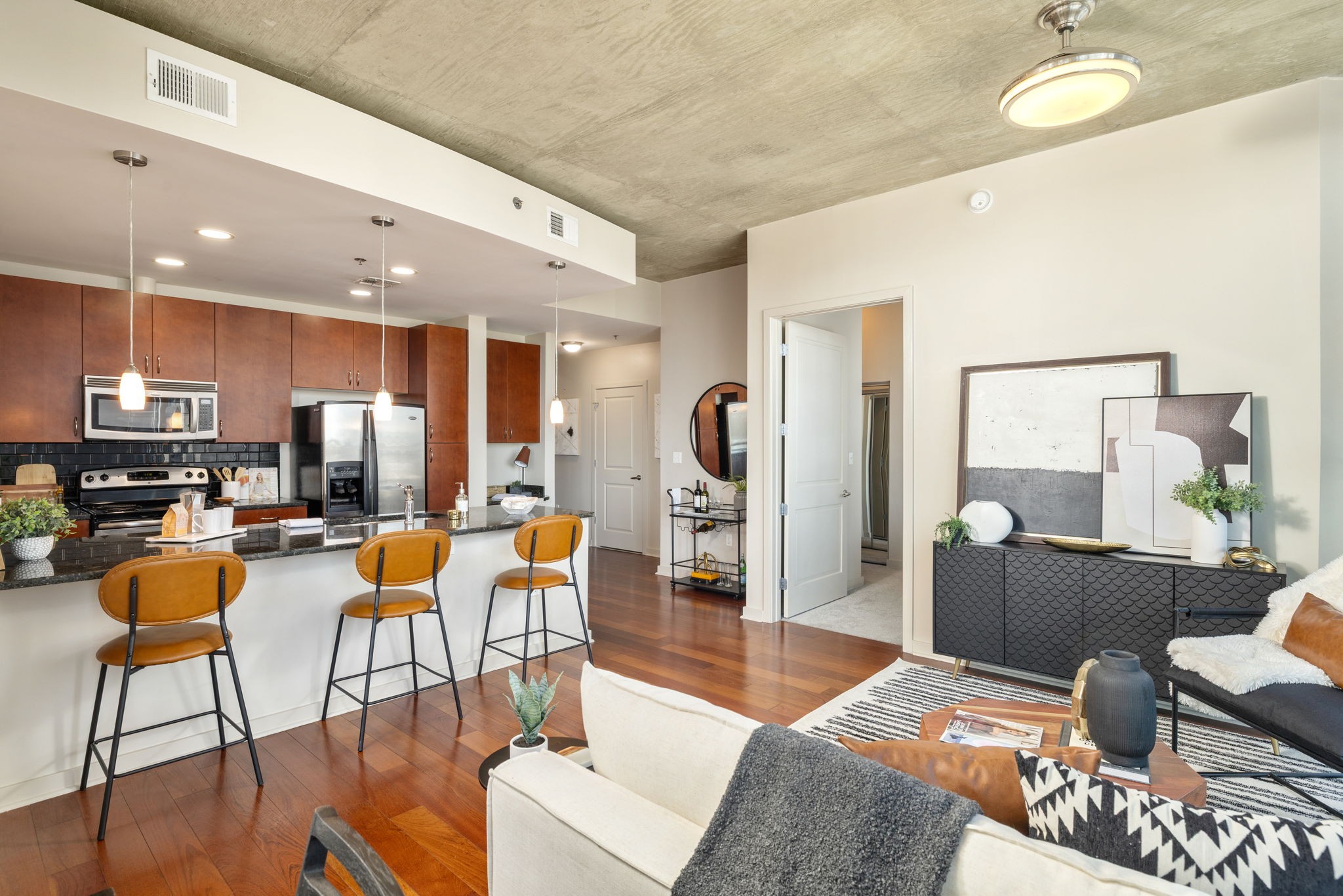 301 Demonbreun St 1114