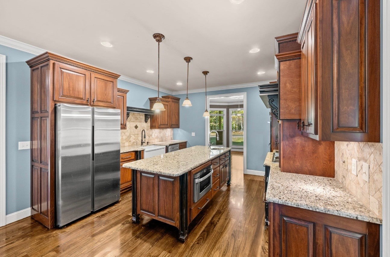 195 Holly Springs Rd