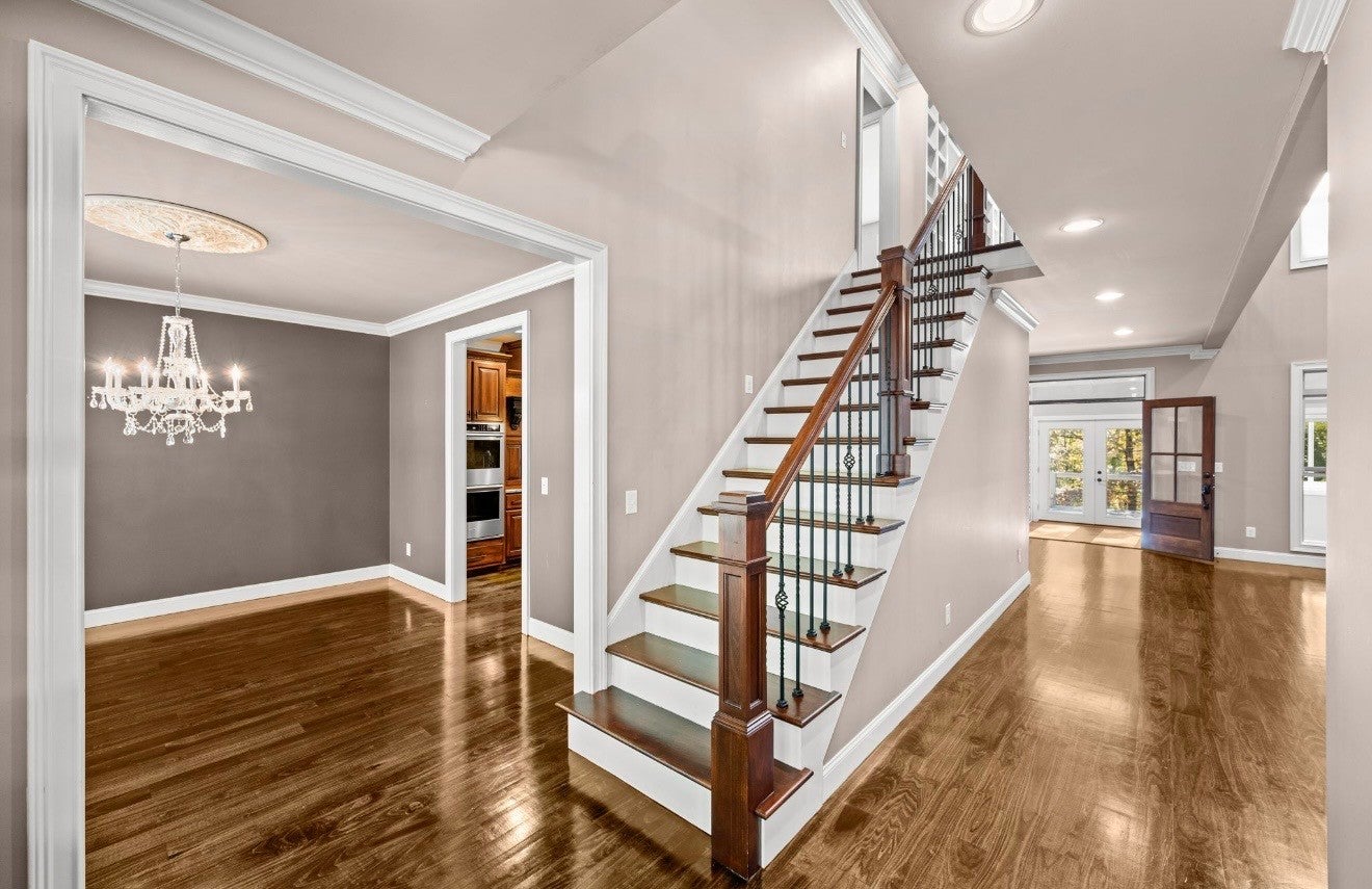 195 Holly Springs Rd