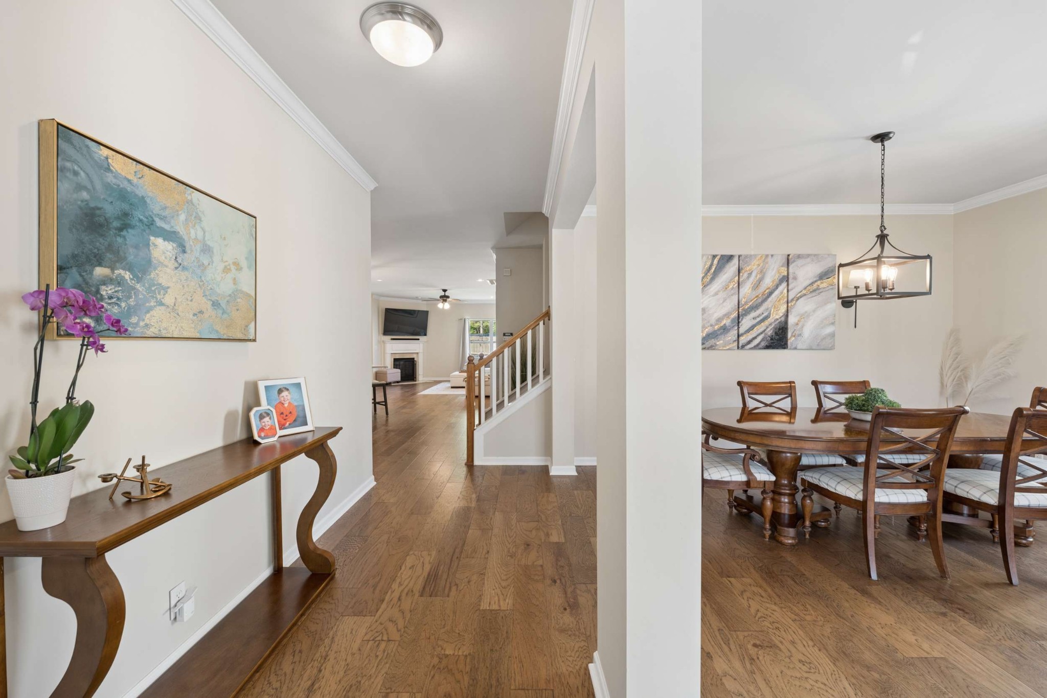 408 Stone Chimney Ct