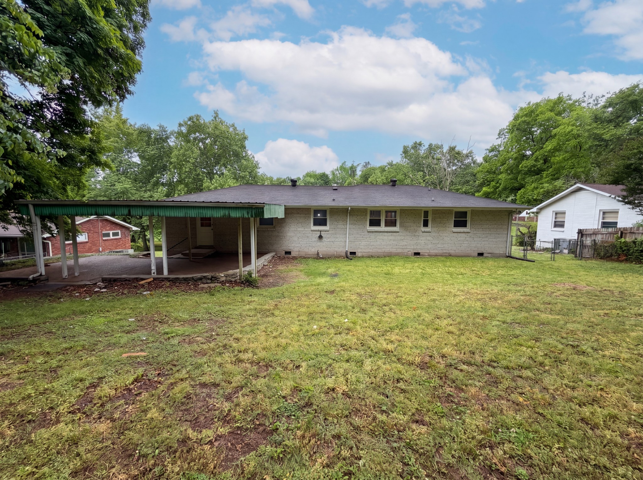724 Woodmere Dr