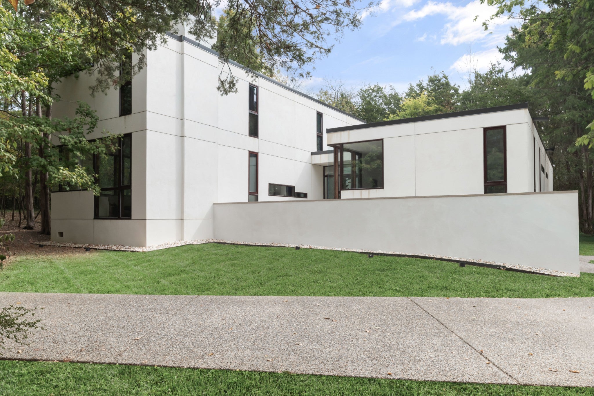 6204 Hillsboro Pike