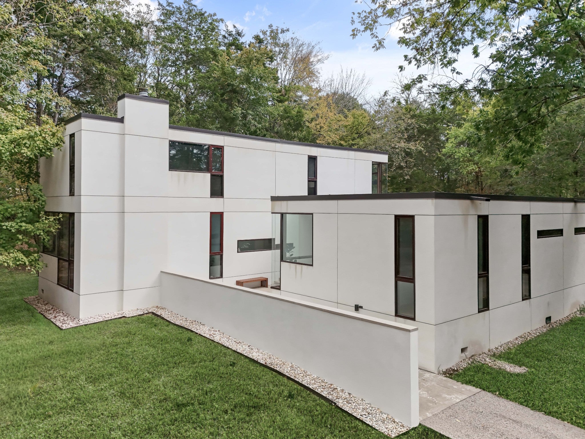 3-bed listing at 6204 Hillsboro Pike, Nashville