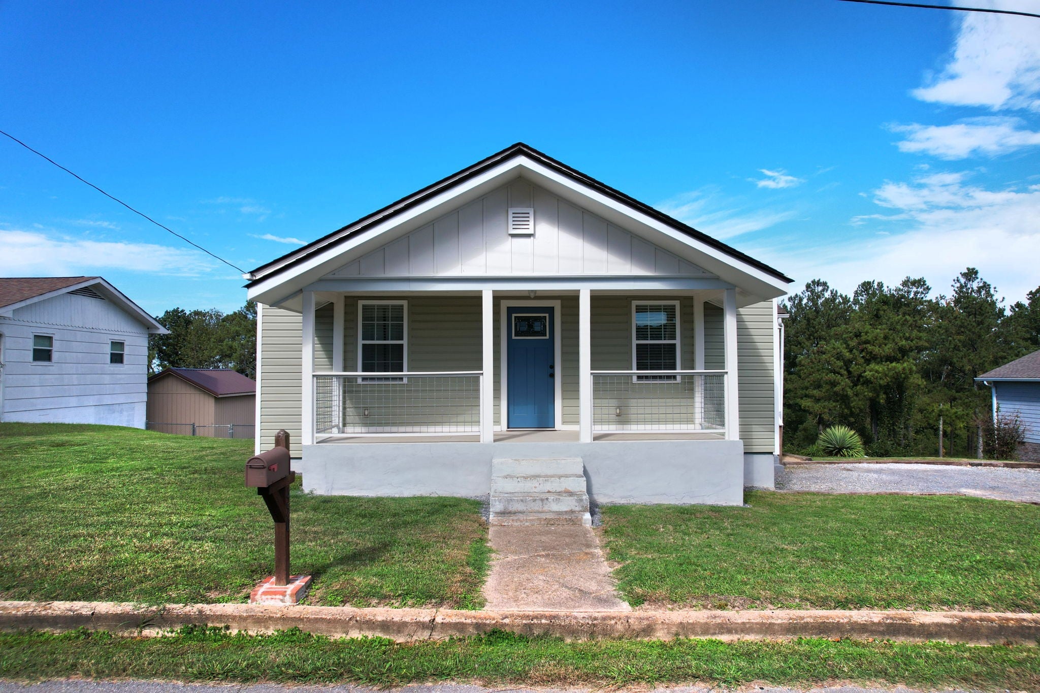 450 Johnson Blvd SE