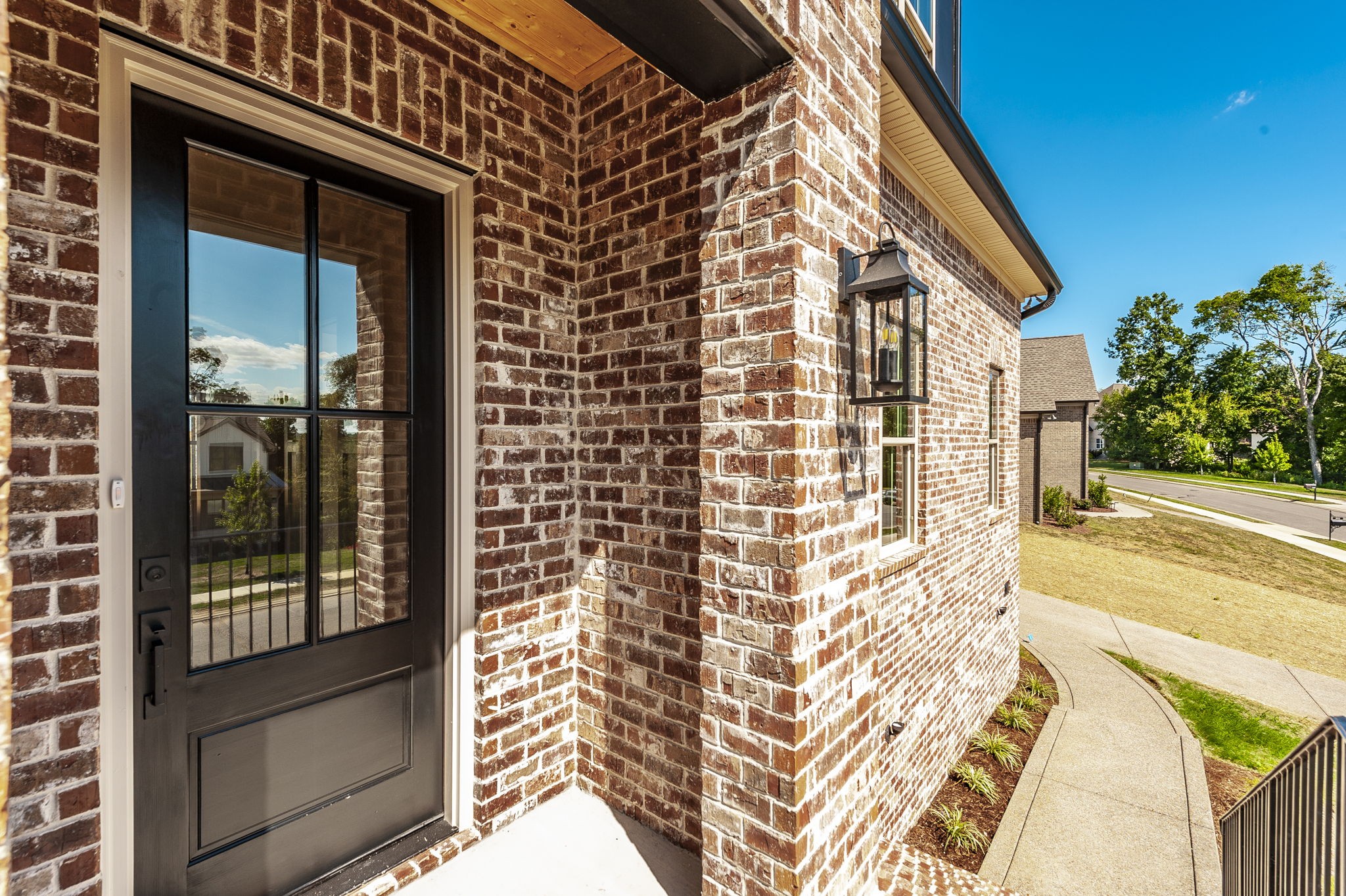 339 Raintree Dr