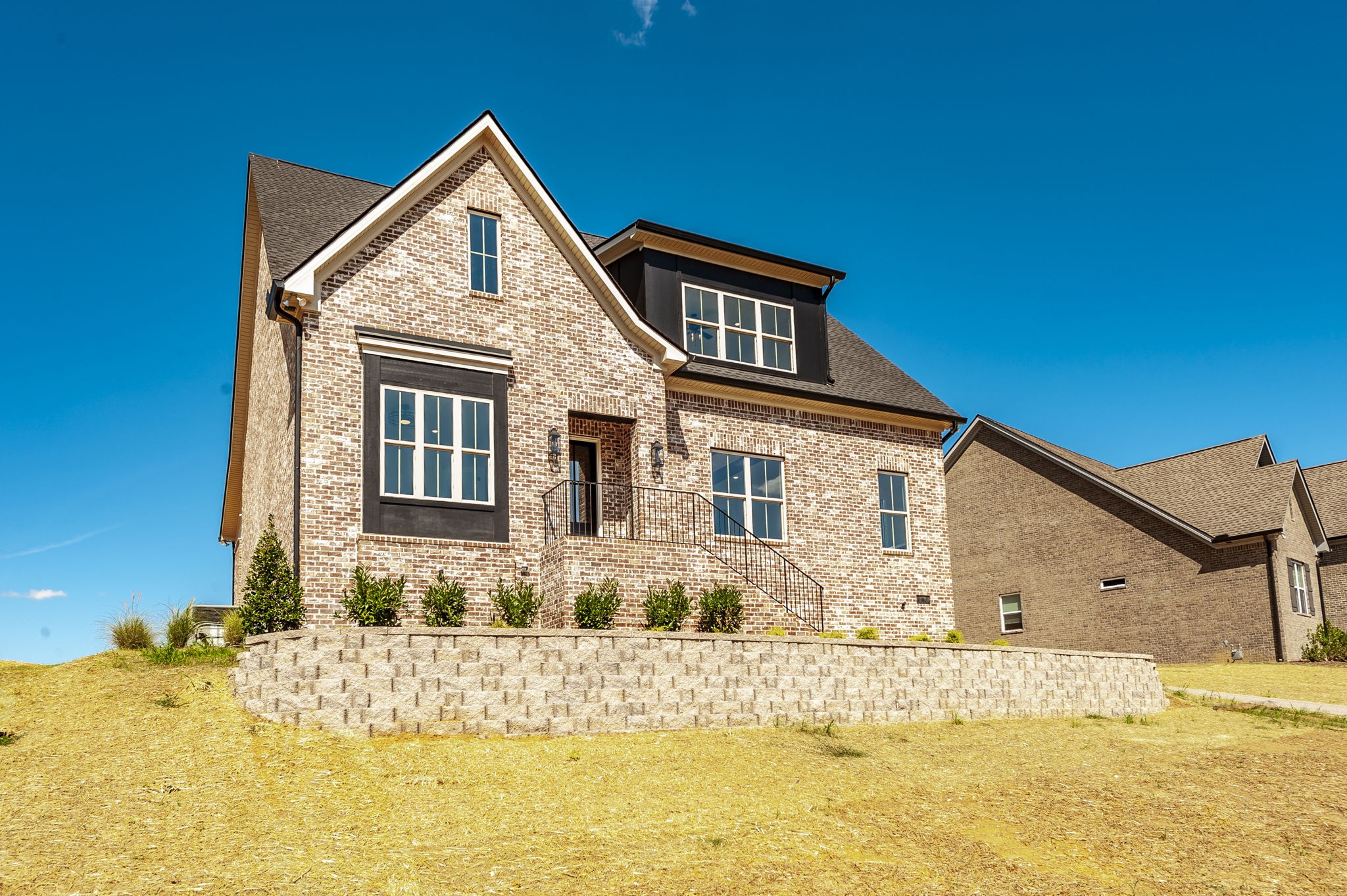 339 Raintree Dr