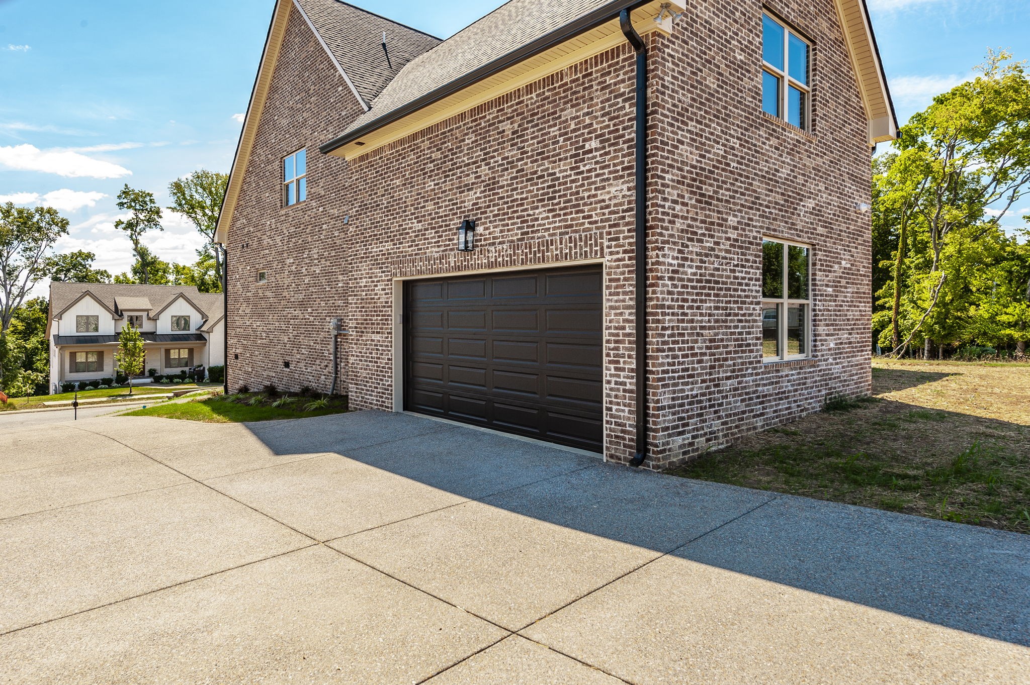 339 Raintree Dr