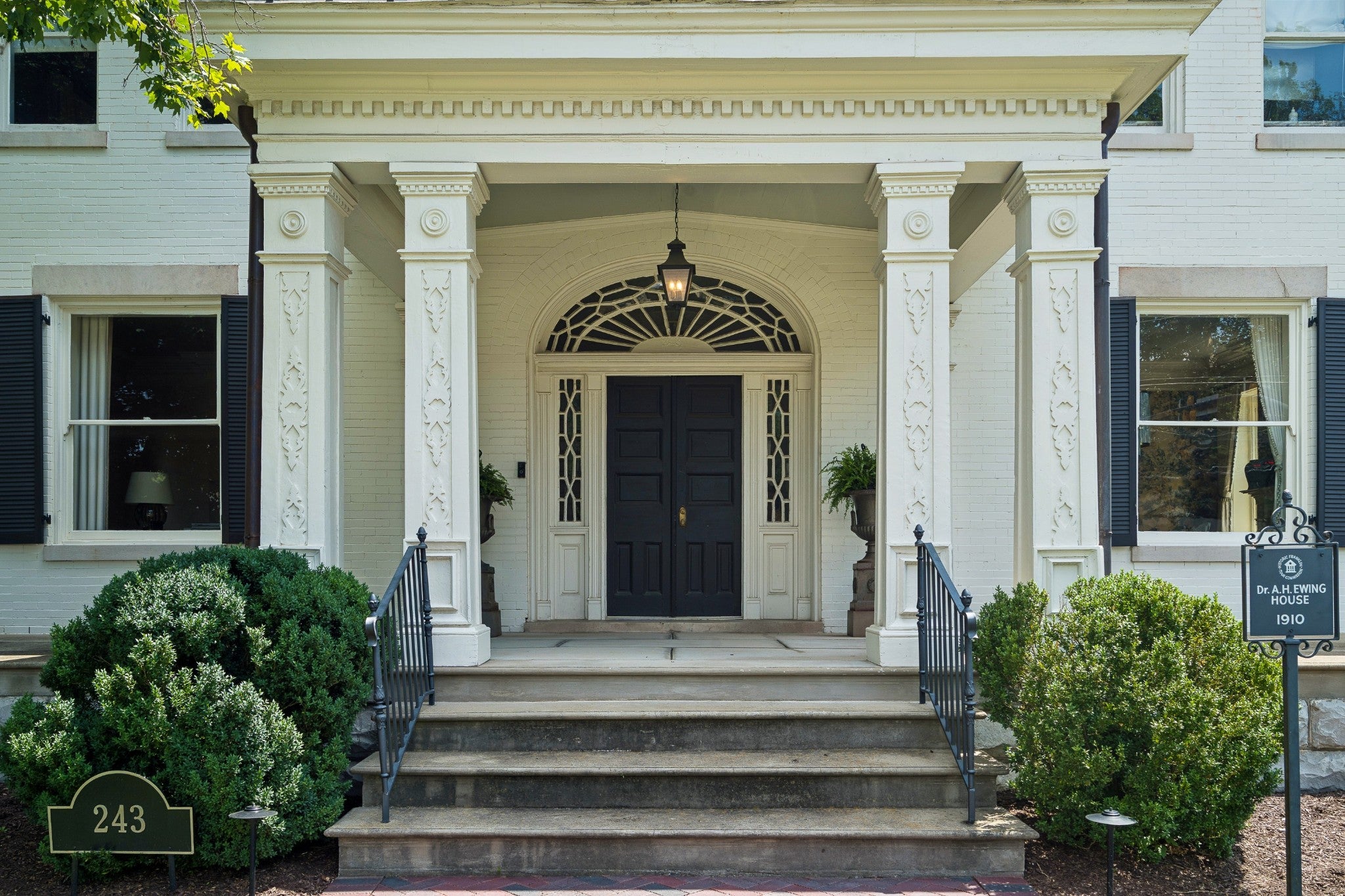 Search Listings 1 243 3rd Ave S