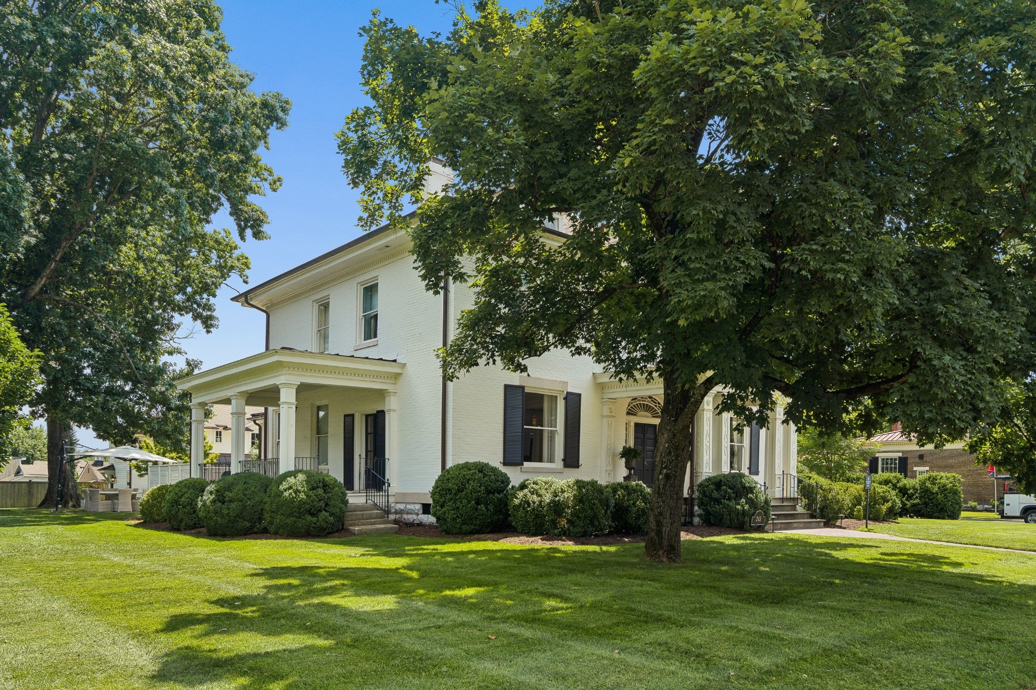 Search Listings 3 243 3rd Ave S