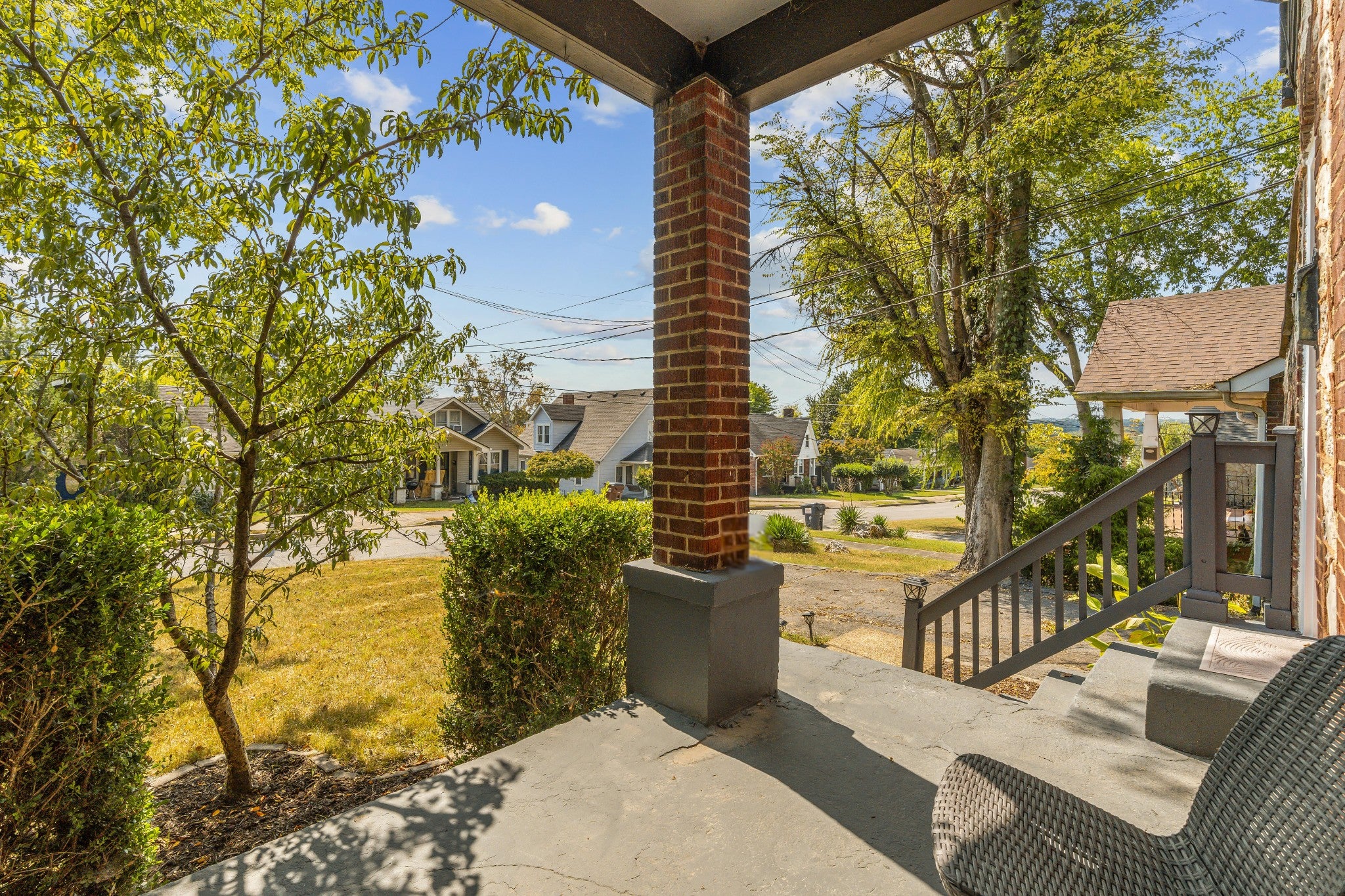 206 Rayon Dr