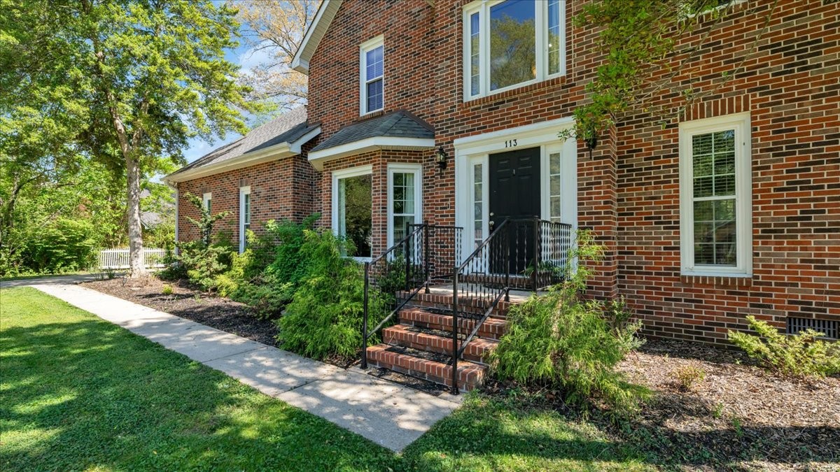 113 Thomaswood Chase