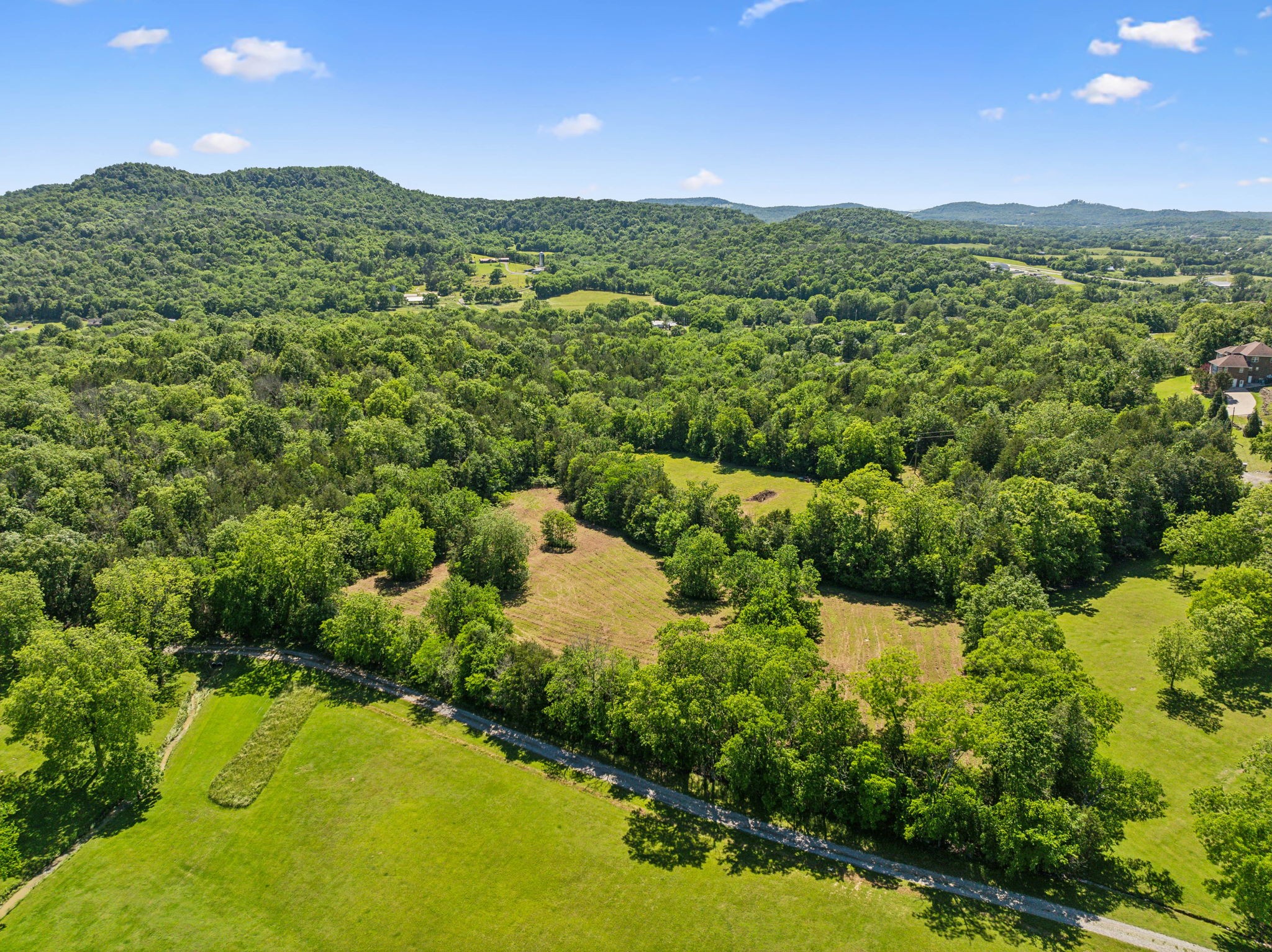180 Lake Hollow